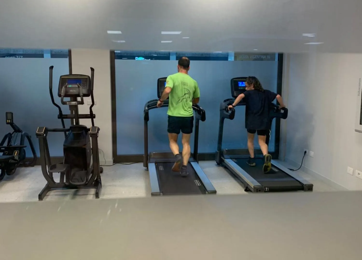 3-Bedroom - Sleeps 7 - With Gym Milan 0*,  Italy